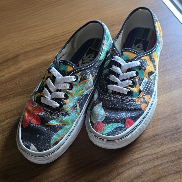 Vans x Crayola Authentic Skate Shoes "Van Doren inspired" Womens Size 5 - Picture 3 of 7